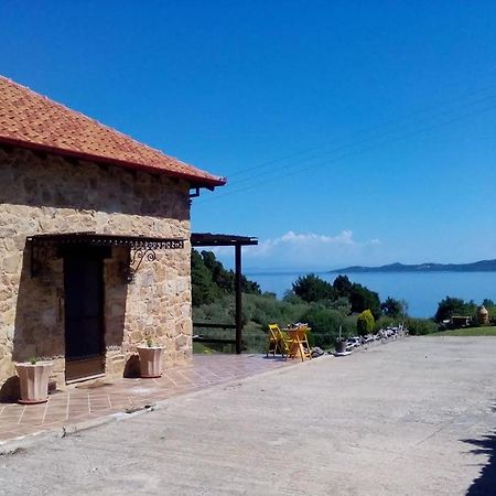 Villa Stonehouse Nea Roda Exterior foto