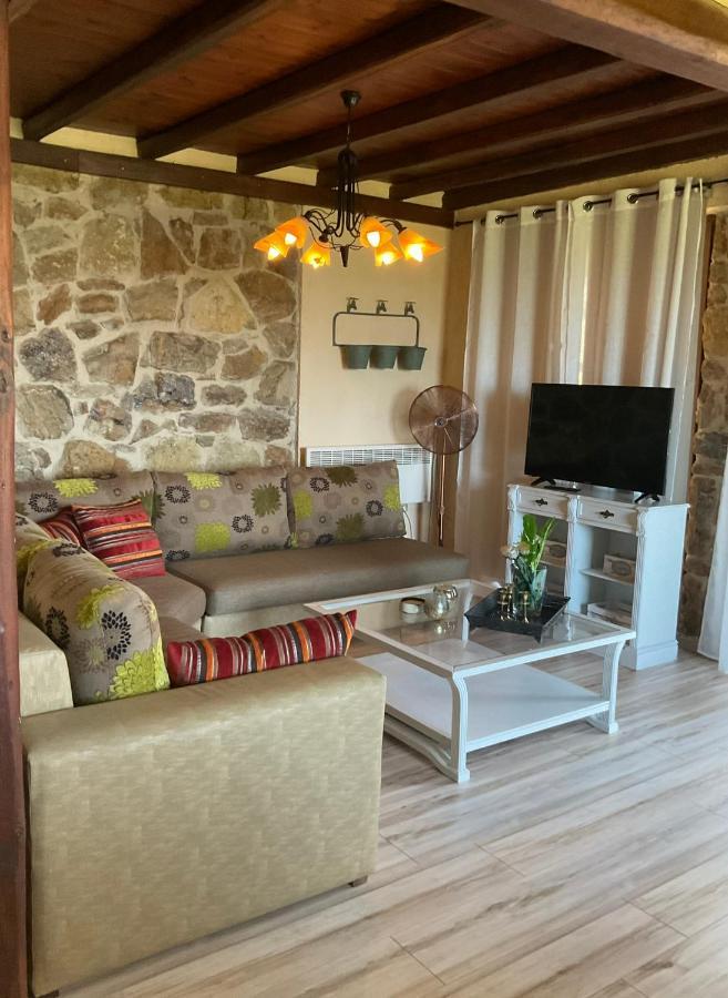 Villa Stonehouse Nea Roda Exterior foto