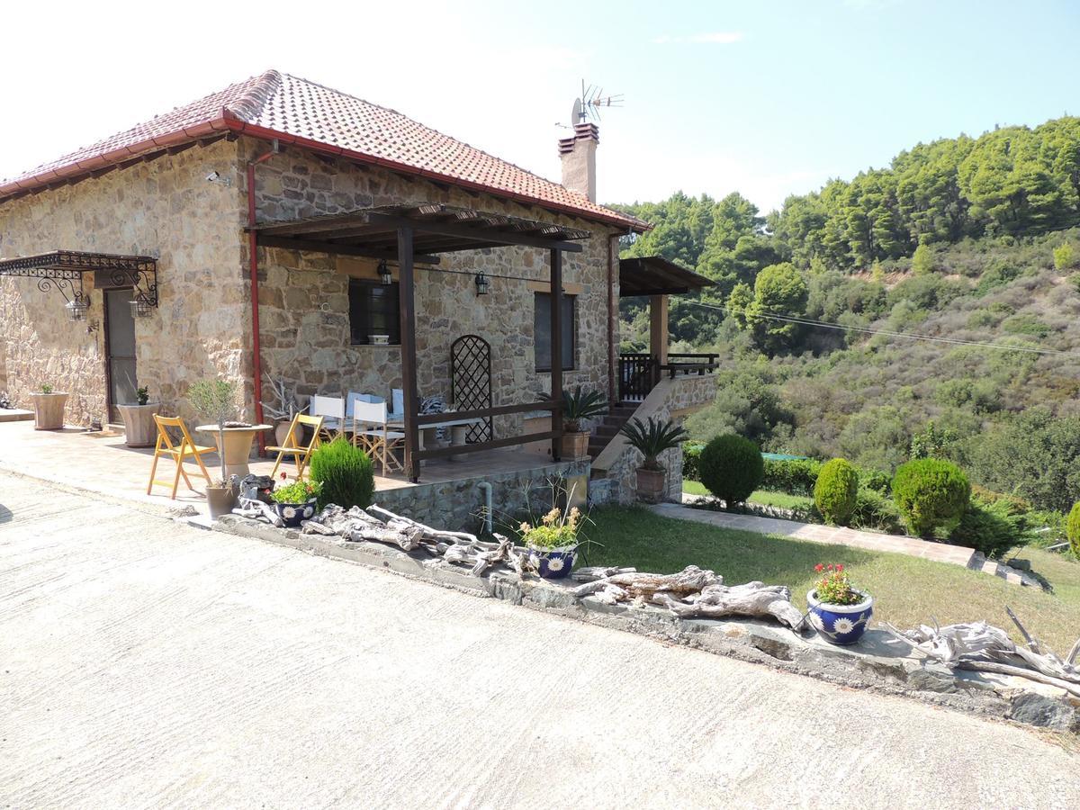 Villa Stonehouse Nea Roda Exterior foto