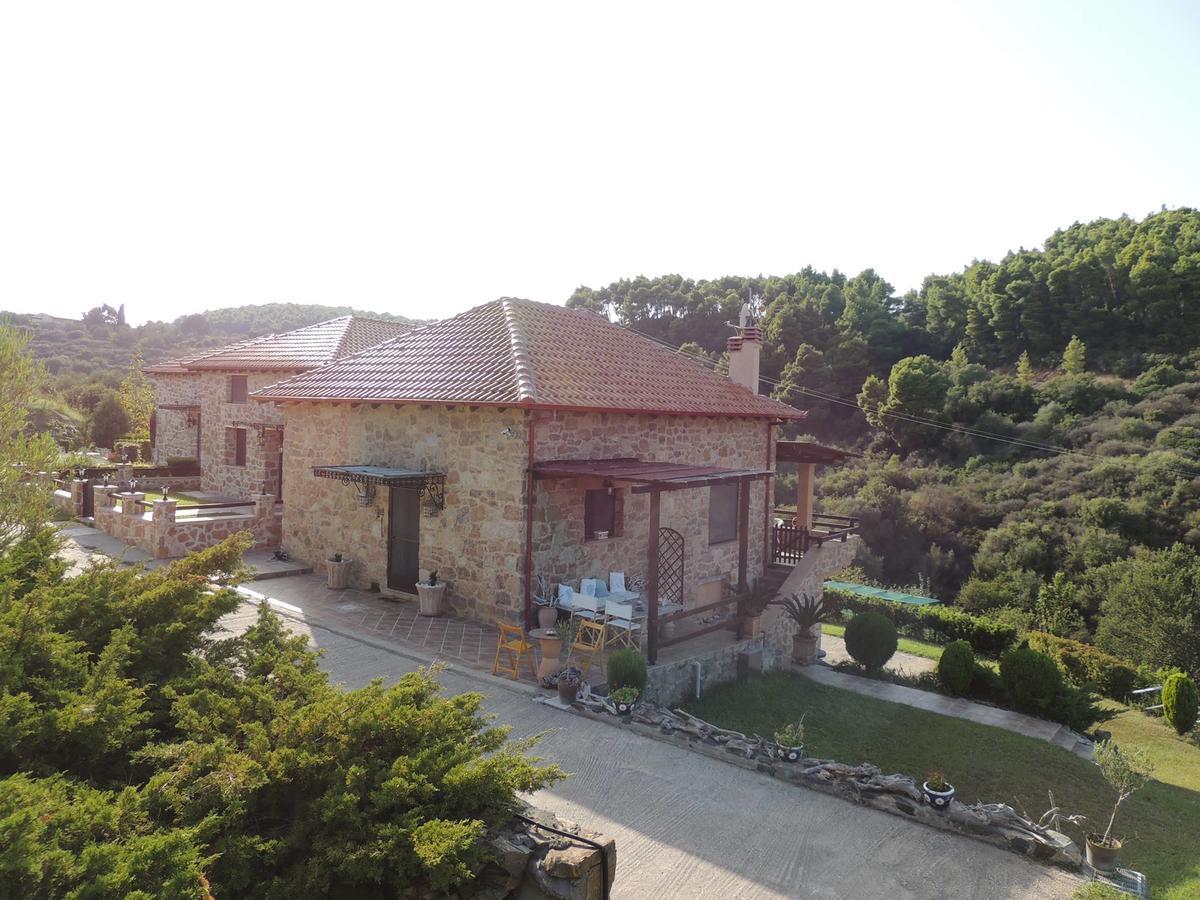 Villa Stonehouse Nea Roda Exterior foto